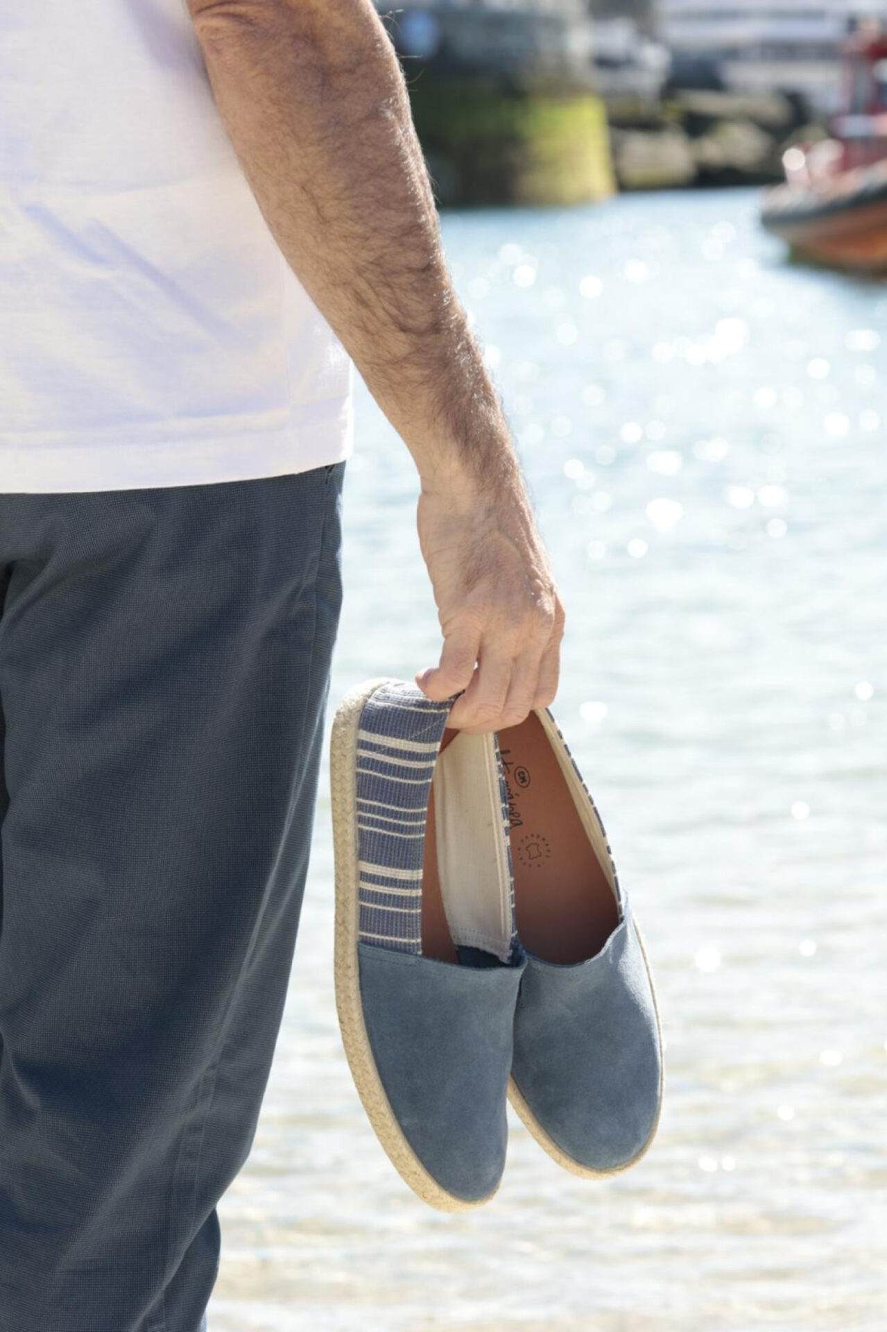 Calzamur Slippers: Comfort and Quality in House Slippers with Vulcanized Styling